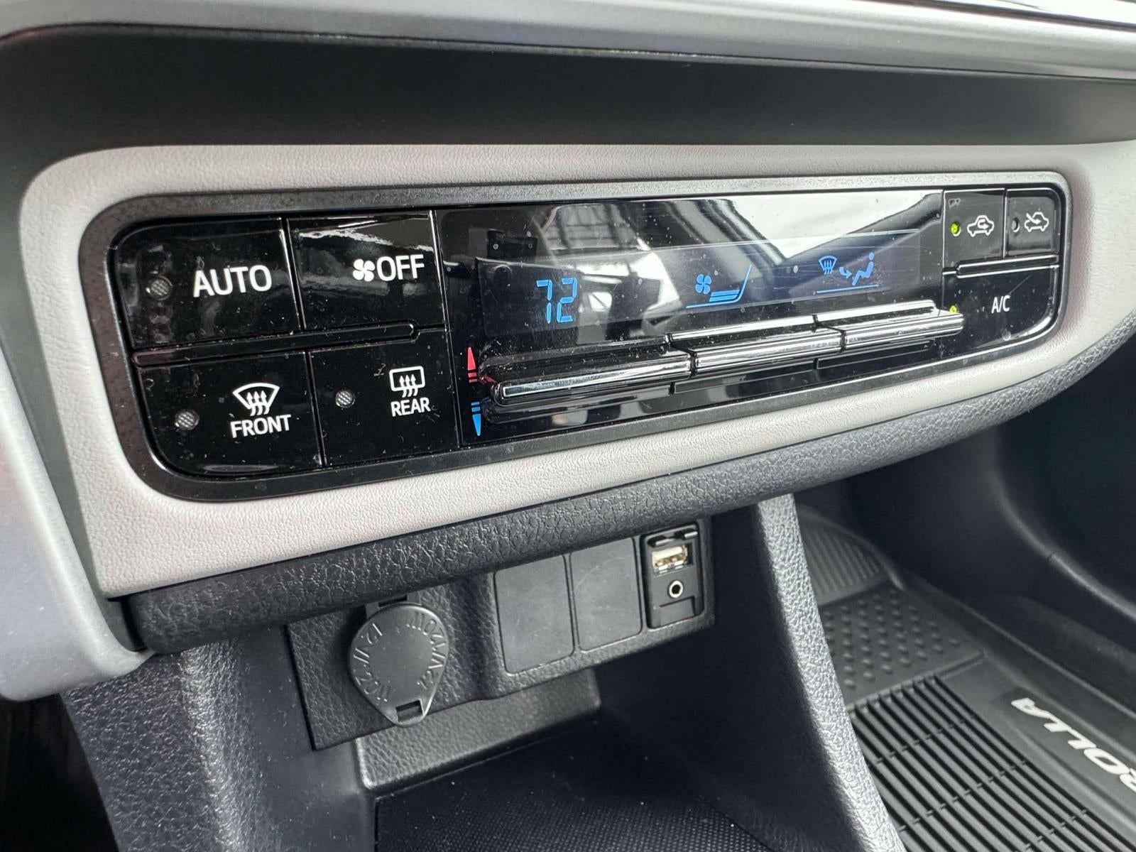2019 Toyota Corolla XLE CVT (Natl)